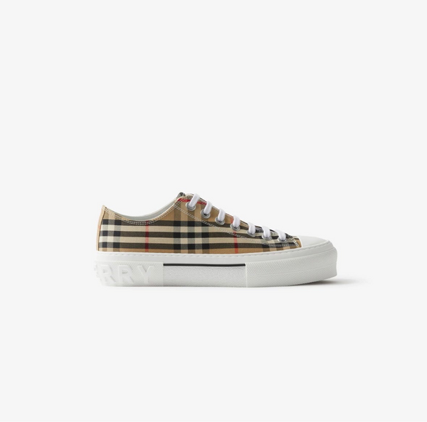 Berry Sneakers